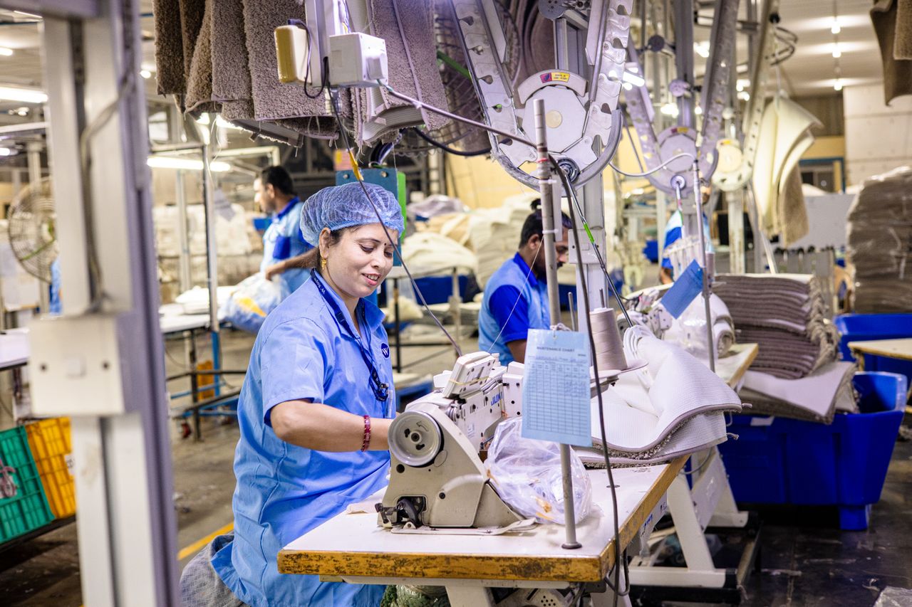 Stranieri residenti in Italia e cessione del quinto: la guida pratica per lavoratori extra UE